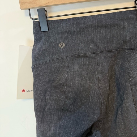 LULULEMON here to the HR pant 7/8 grey NWT - Picture 6 of 10